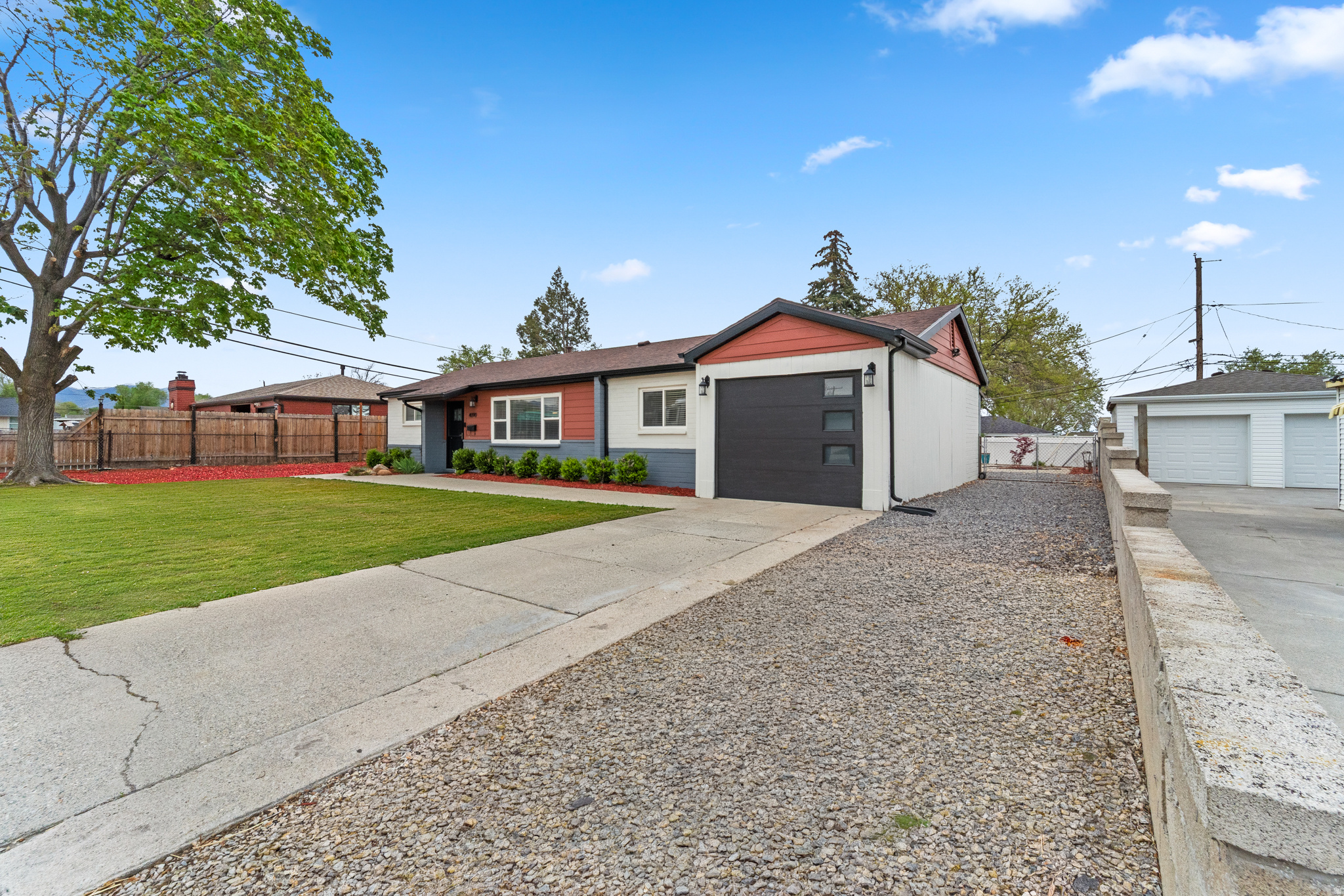 HOFFMAN HEIGHTS #11 - Residential