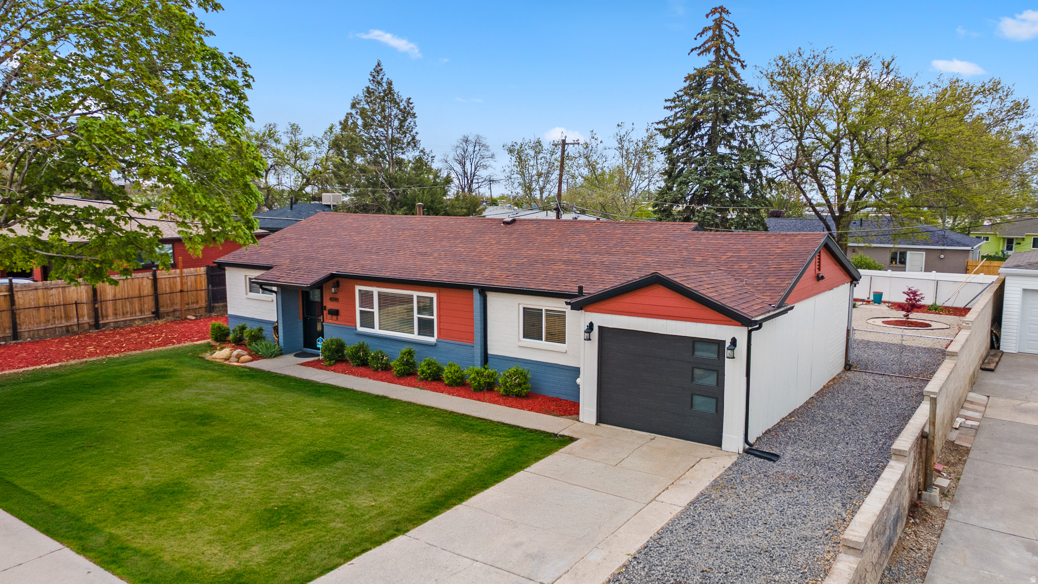 HOFFMAN HEIGHTS #11 - Residential