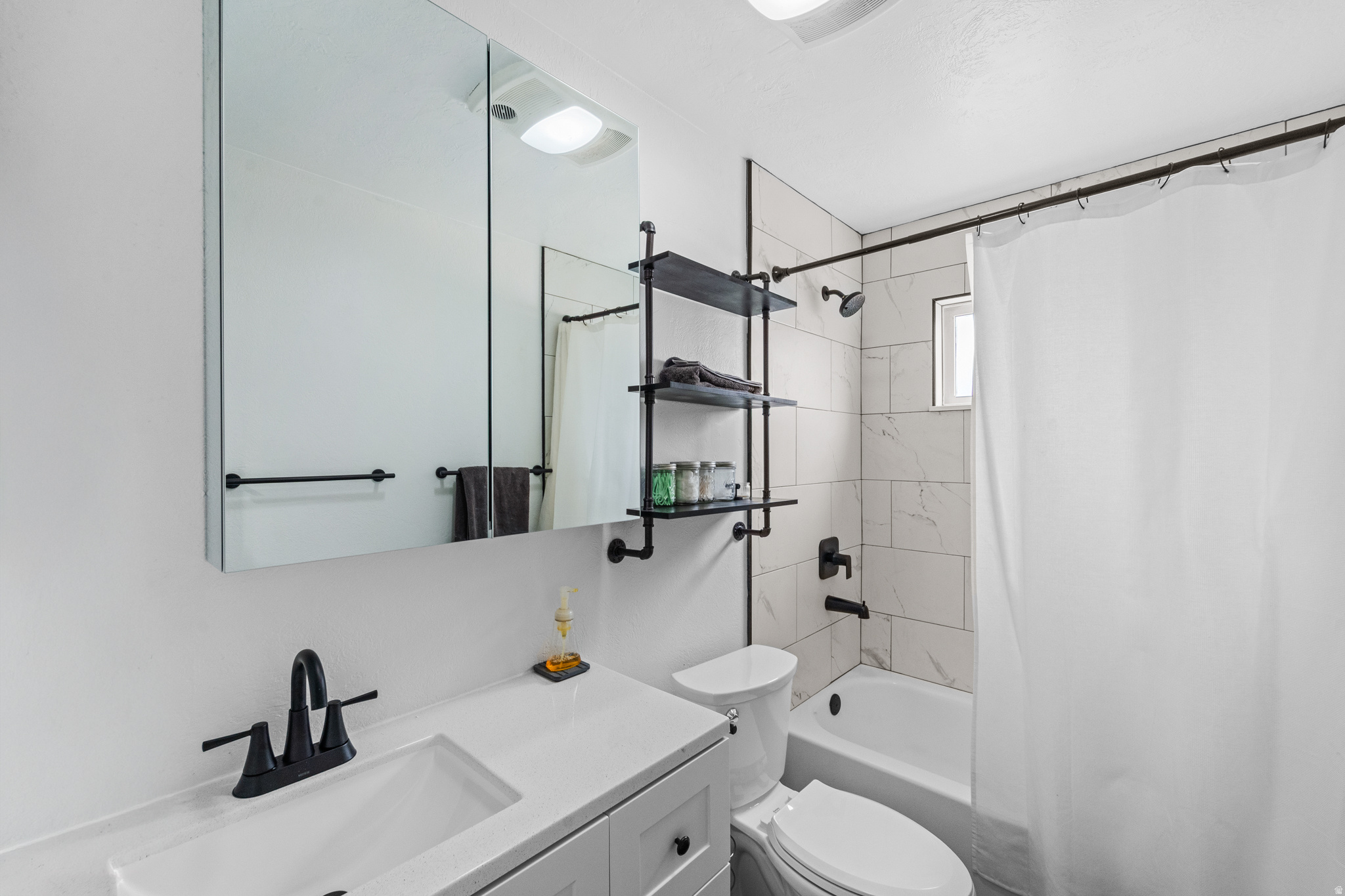 HOFFMAN HEIGHTS #11 - Residential