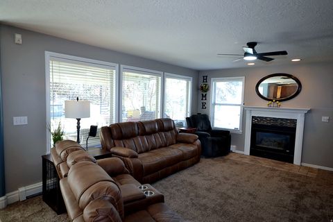 Tiny photo for 2765 E 7825 S, South Weber, UT 84405 (MLS # 2151502)