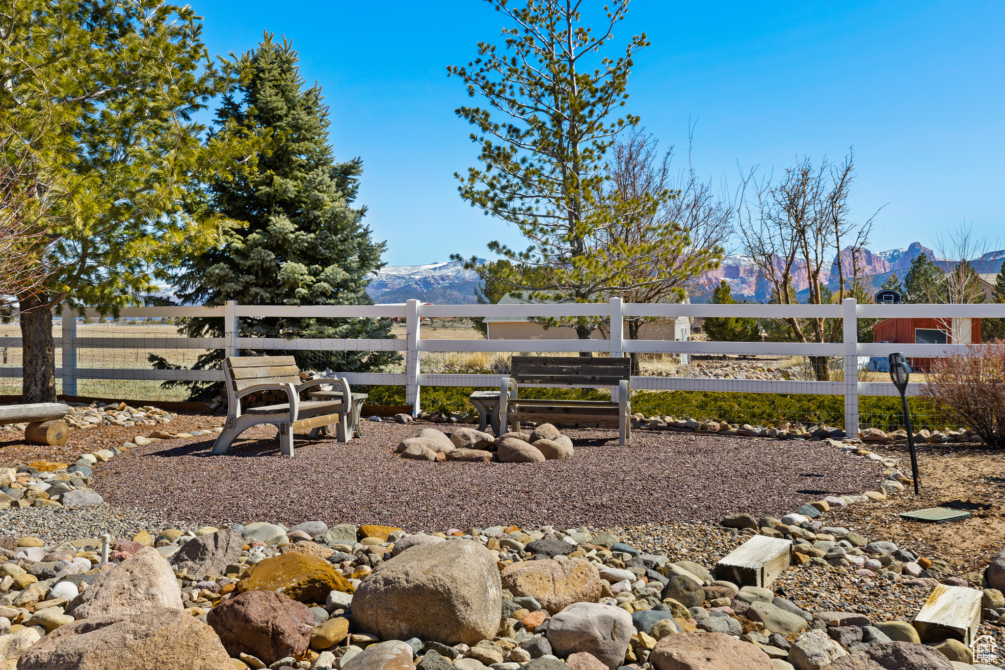 846 S 800, New Harmony, Utah image 37