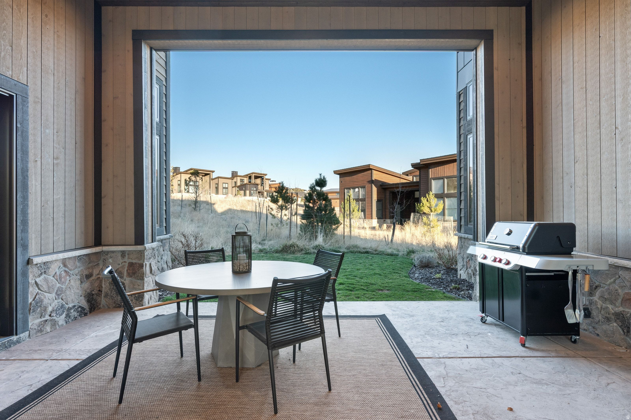 RED LEDGES - Residential