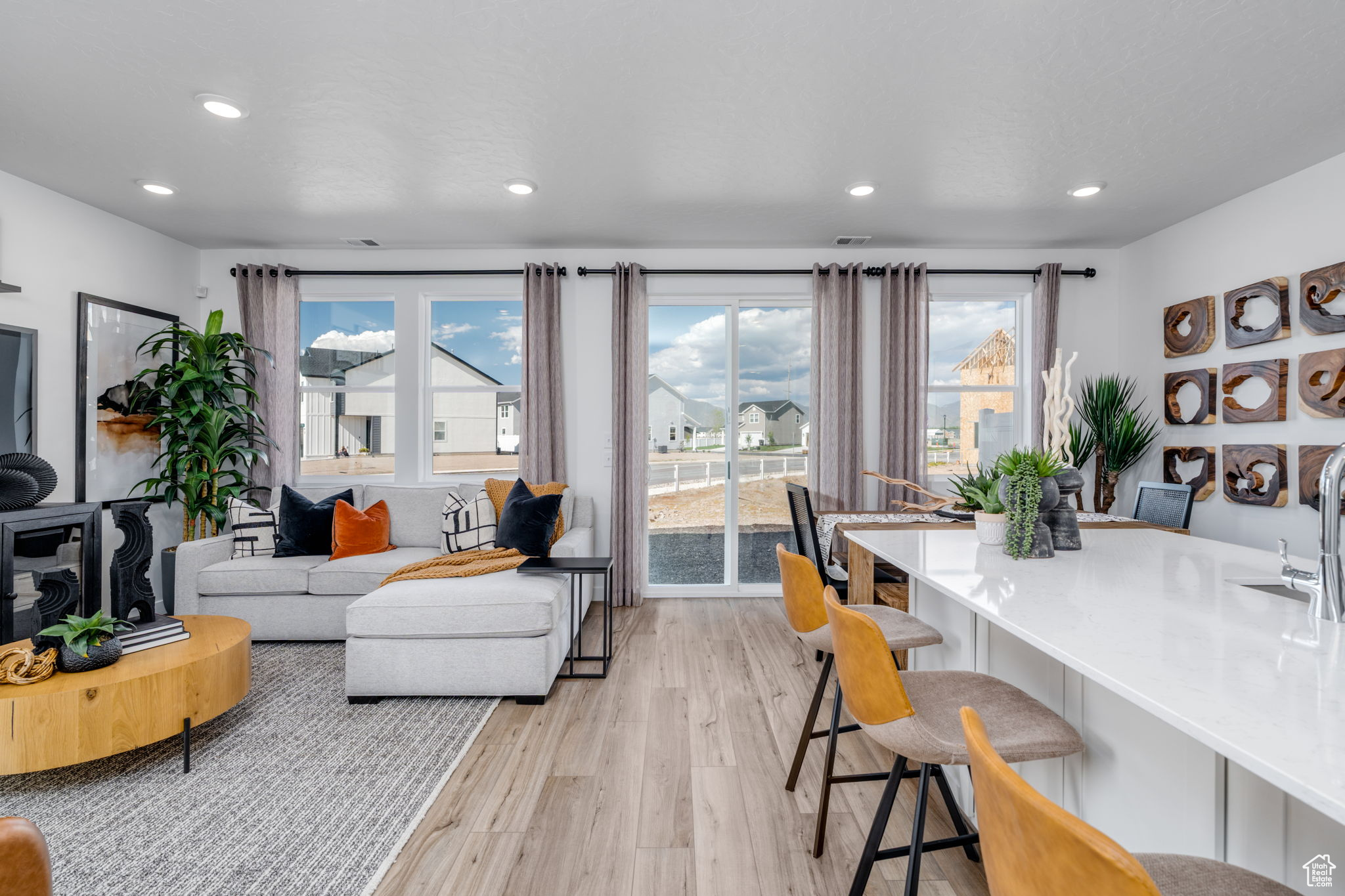 SUMMER SPRINGS - Residential