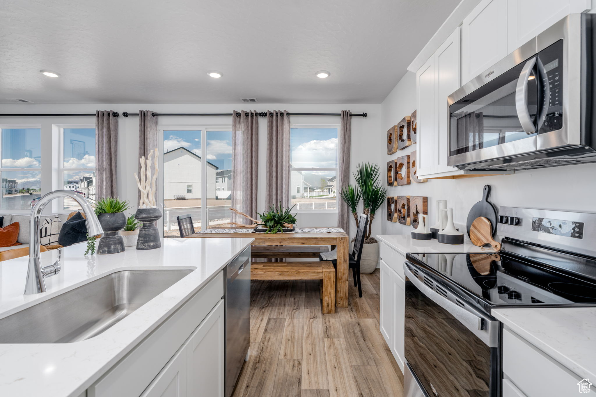 SUMMER SPRINGS - Residential