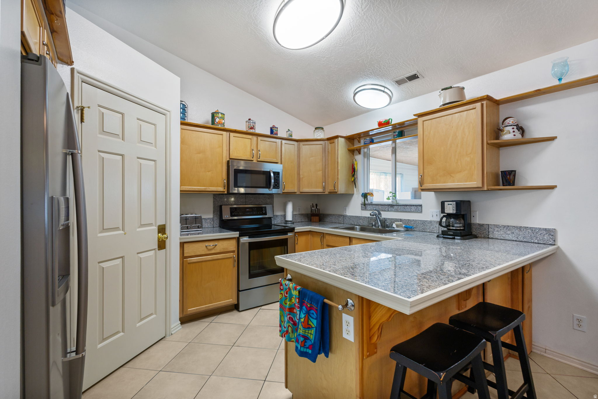 OAKVIEW ESTATES - Residential