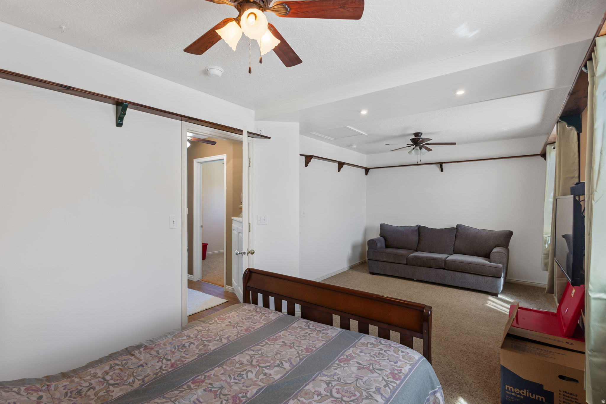 OAKVIEW ESTATES - Residential
