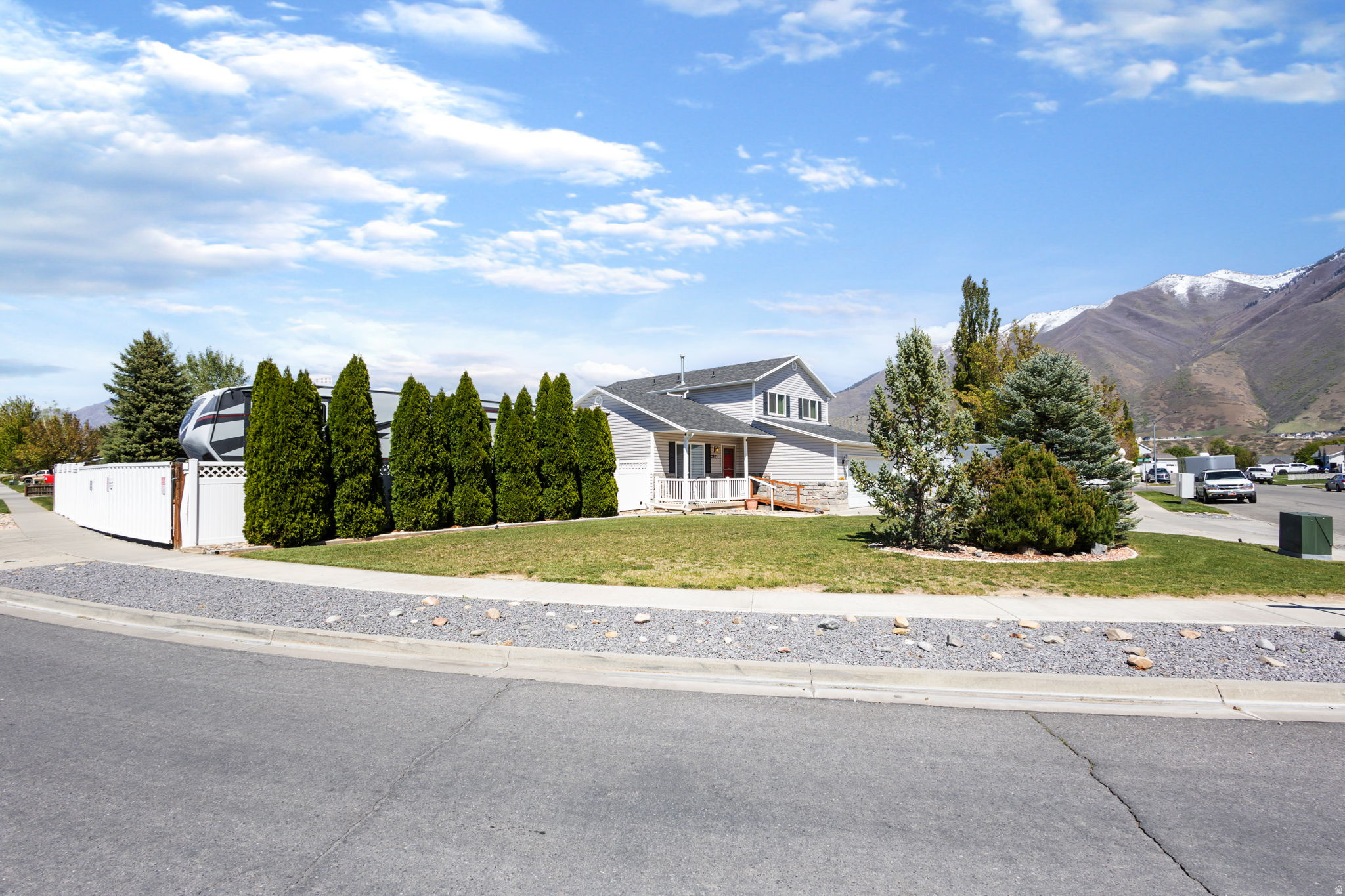 OAKVIEW ESTATES - Residential