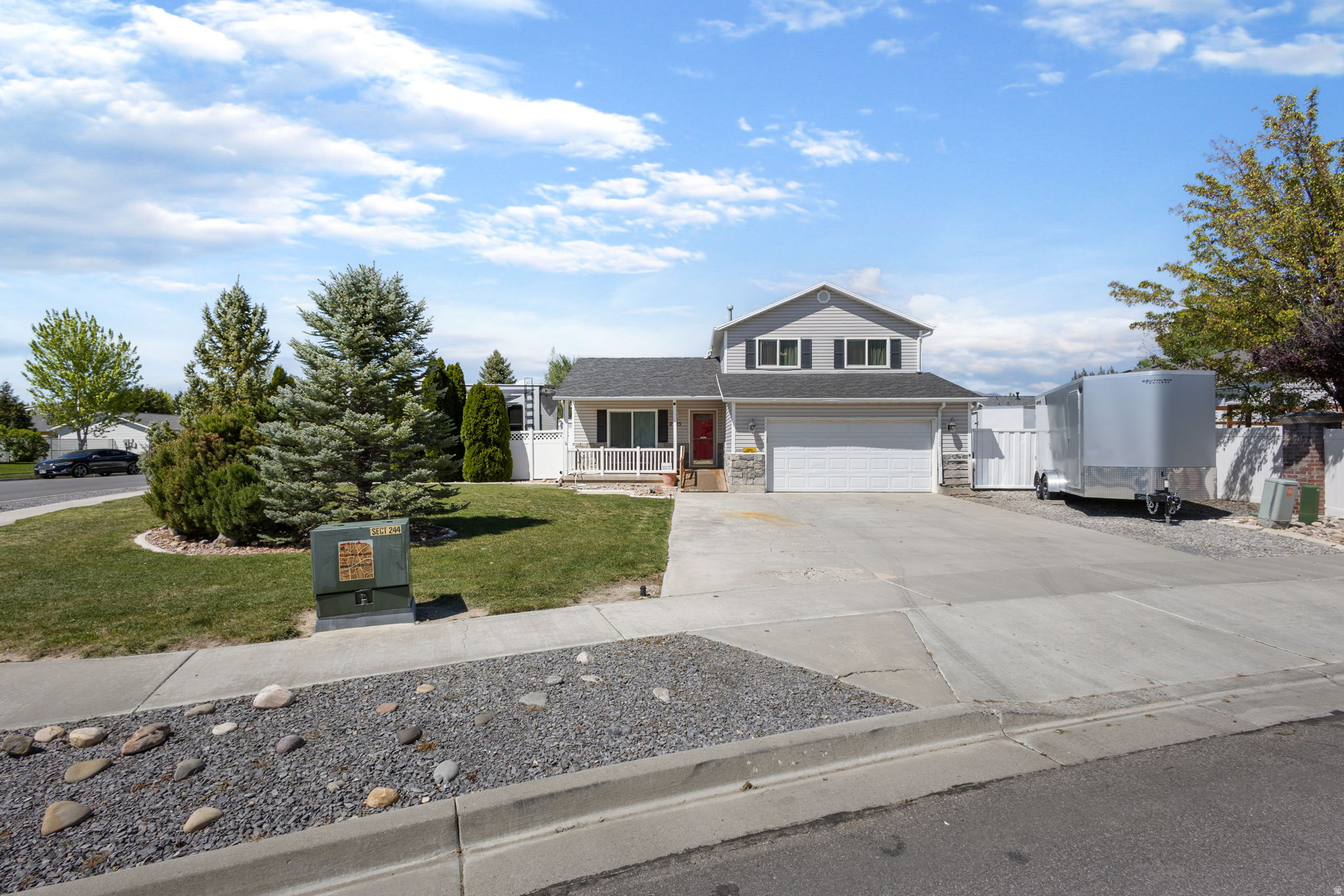 OAKVIEW ESTATES - Residential