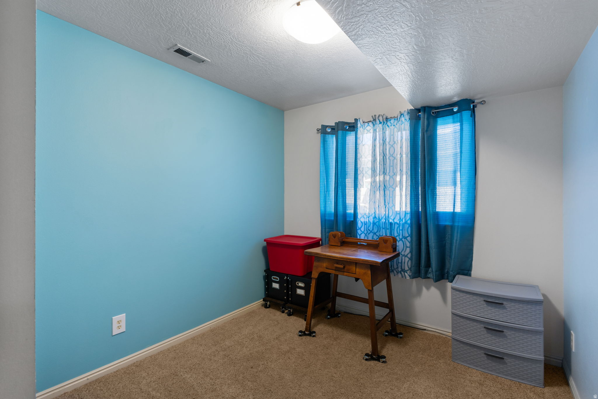 OAKVIEW ESTATES - Residential