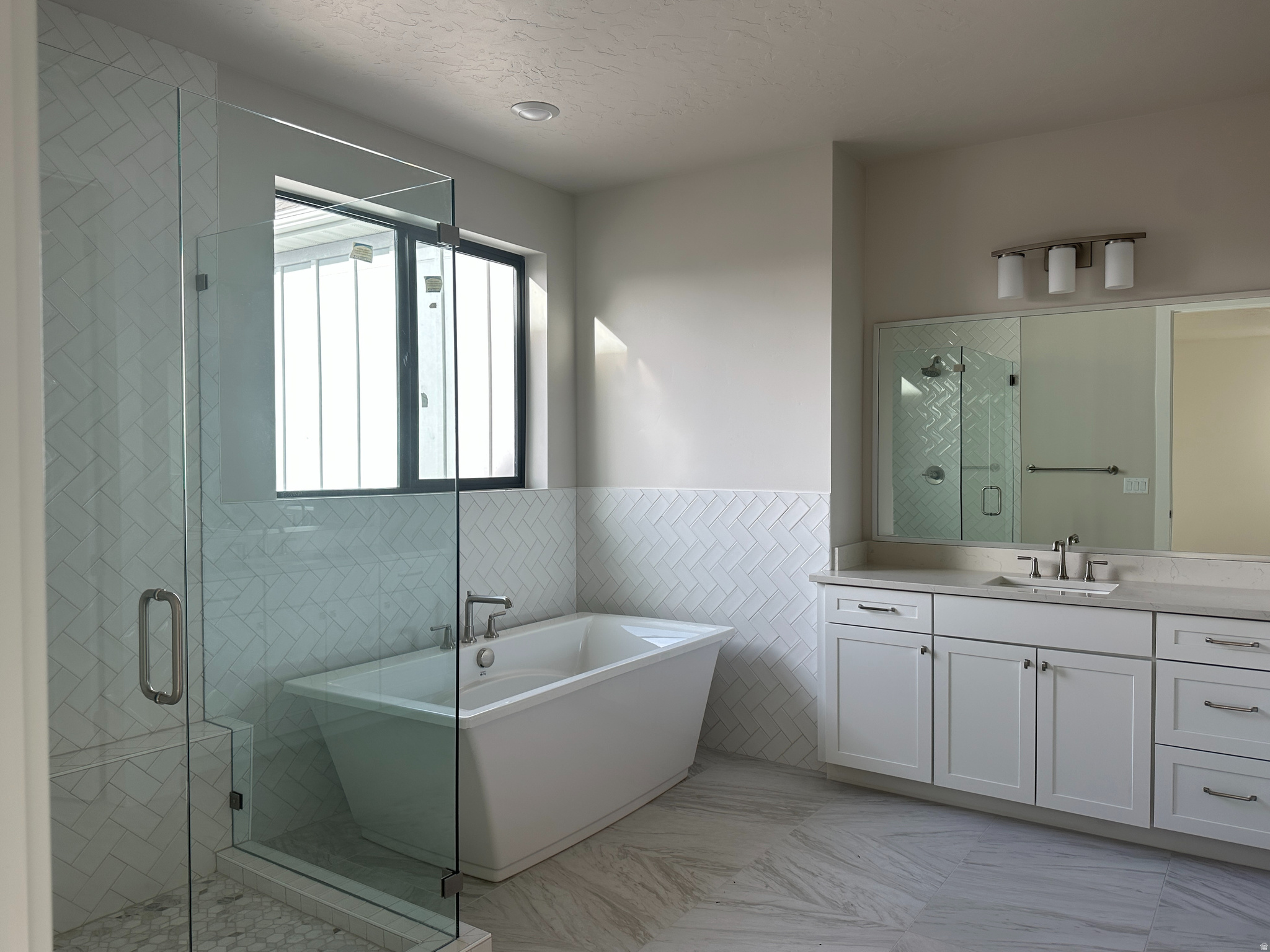 CROSSINGS AT LAKE CREEK - Residential