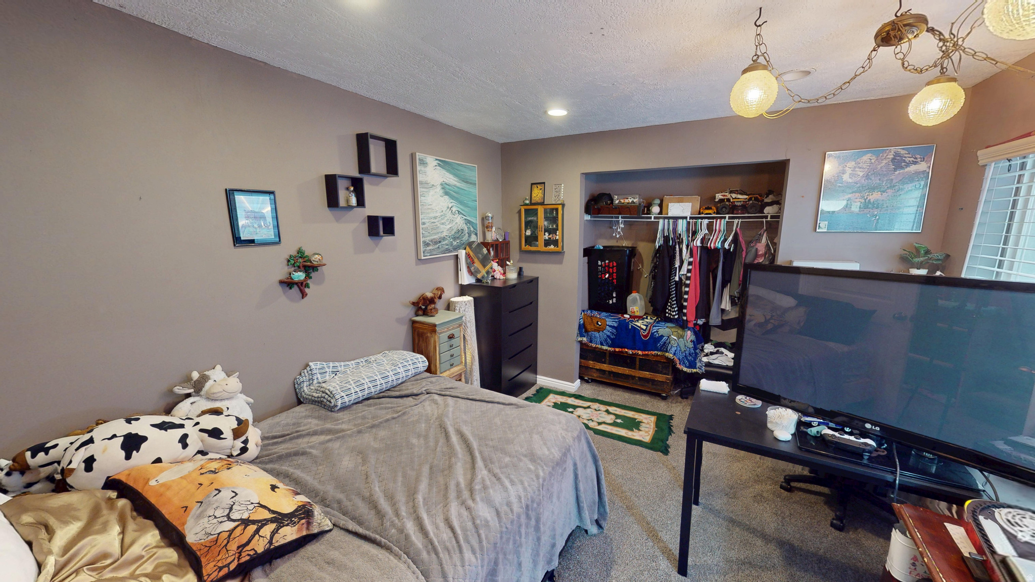 CRESCENT COURT - Residential