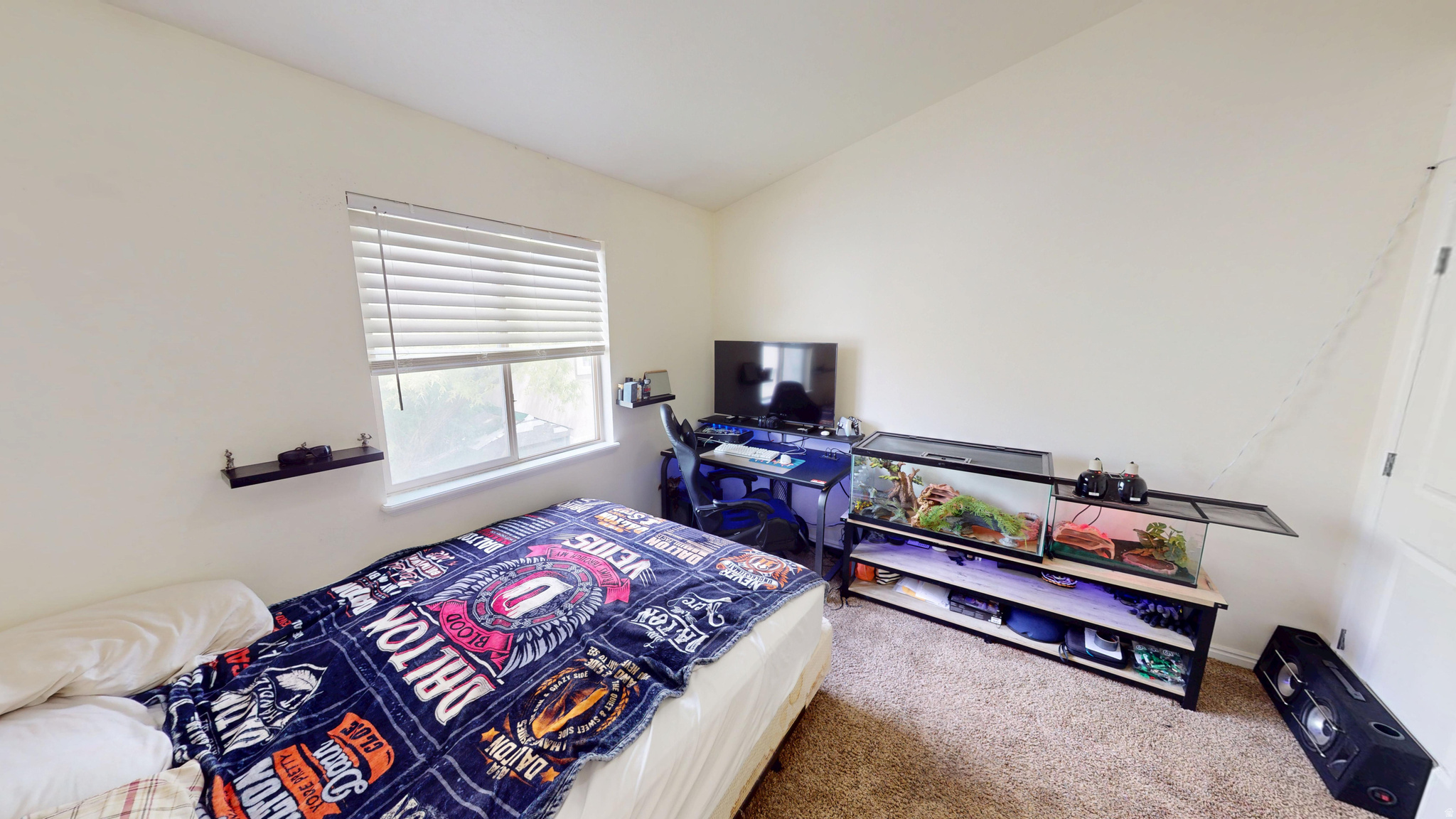 CRESCENT COURT - Residential