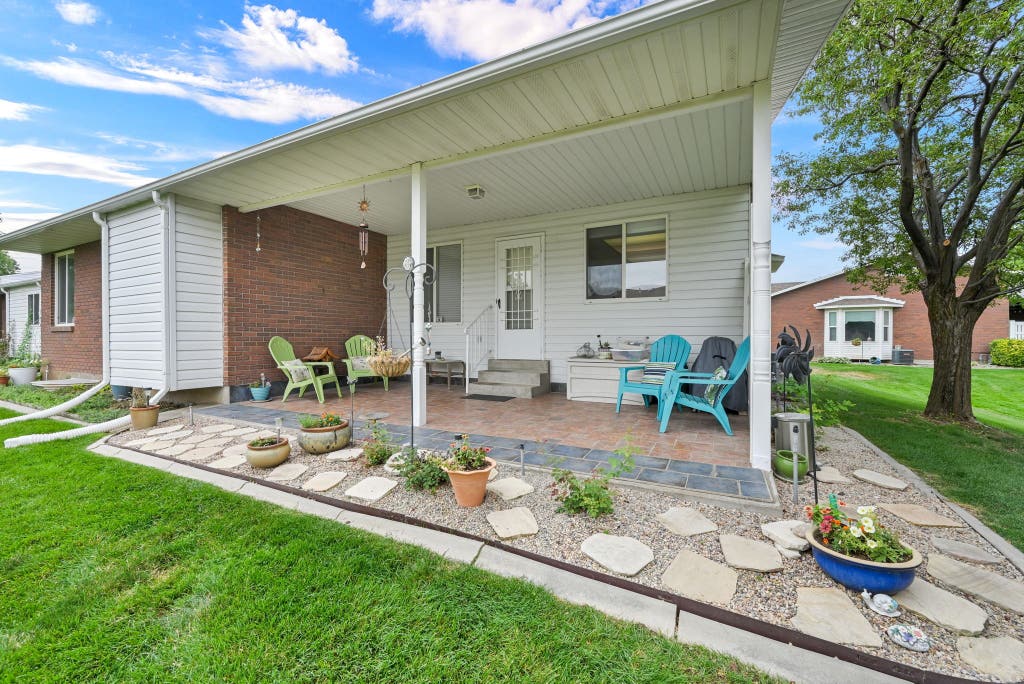 Photo of 974 E 5750 S, South Ogden, UT 84405 (MLS # 2178643)