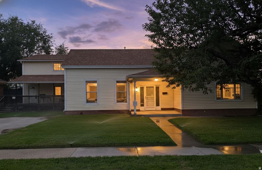 Super rare find. Duplex with the potential to add two more additional units that already have their own separate entrances.  Lots of upside on this Heart of Provo investment opportunity