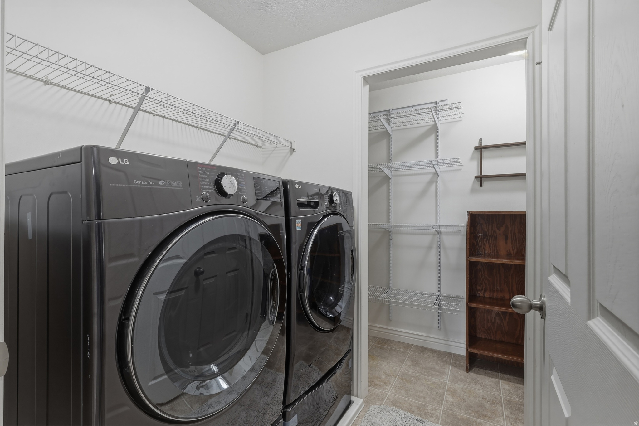 EAST TOWN VILLAGE PH 6 - Residential