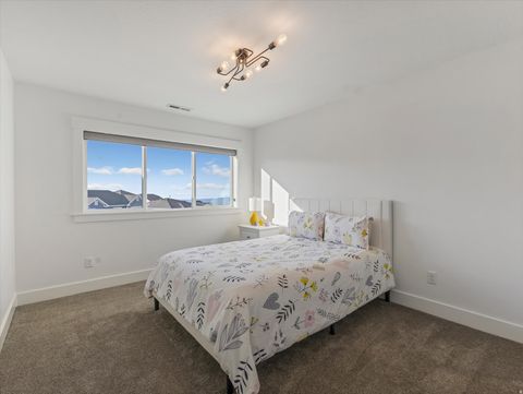 Tiny photo for 2208 E SNOW BLOSSOM WAY, Draper, UT 84020 (MLS # 2148928)