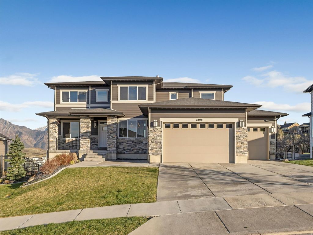 Photo of 2208 E SNOW BLOSSOM WAY, Draper, UT 84020 (MLS # 2148928)