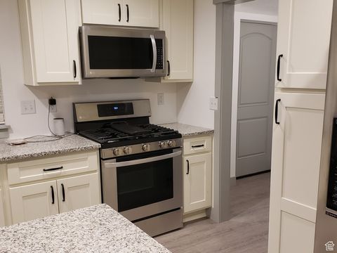 Tiny photo for 1237 S 50 E, Salem, UT 84653 (MLS # 2117526)