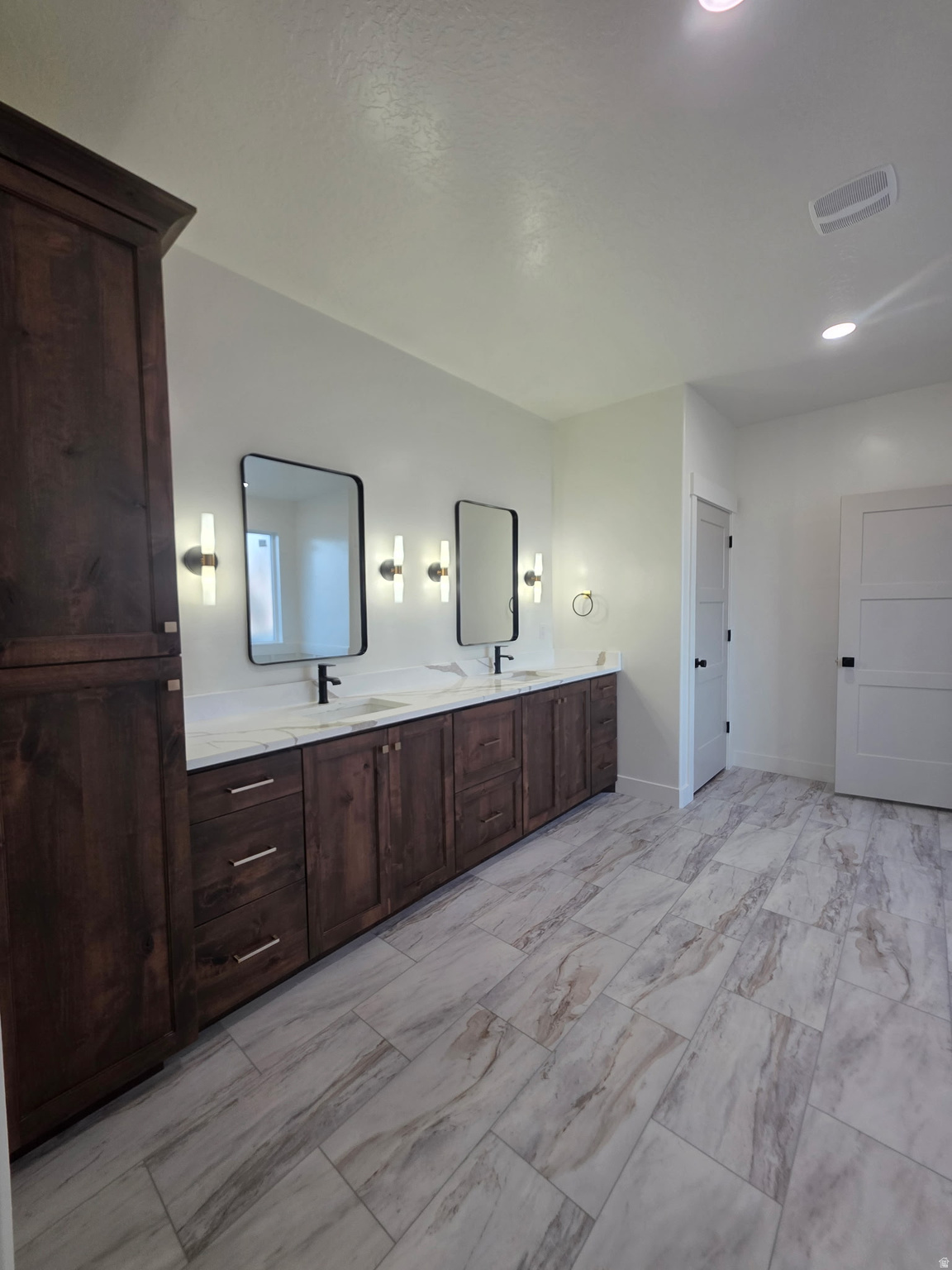 GRAYHAWK RIDGE - Residential