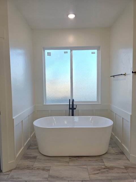 Tiny photo for 1205 W GRAYHAWK LOOP, Roosevelt, UT 84066 (MLS # 2124395)