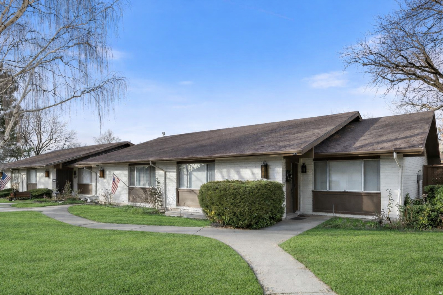 THREE FOUNTAINS - Residential