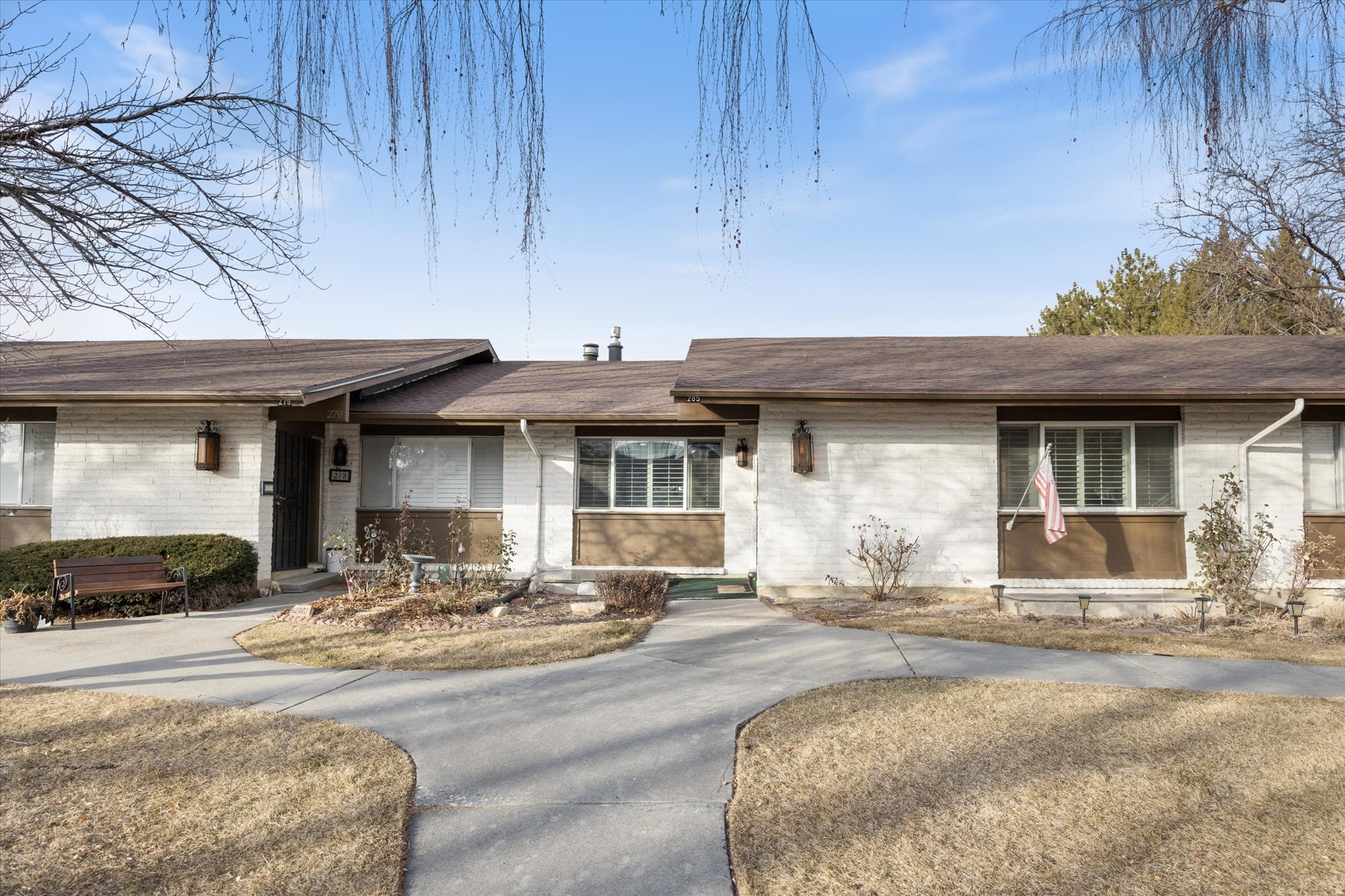 THREE FOUNTAINS - Residential