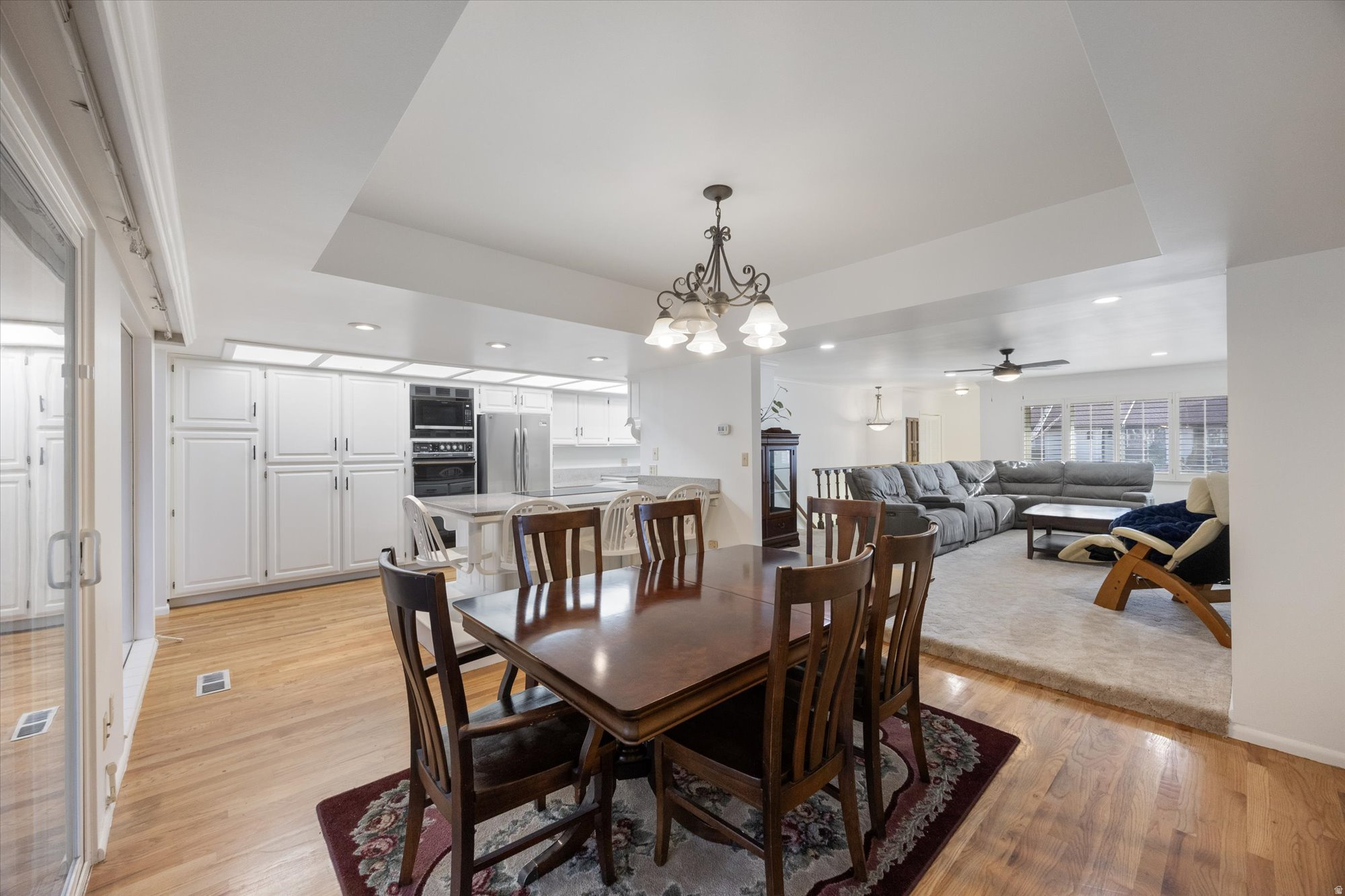 THREE FOUNTAINS - Residential