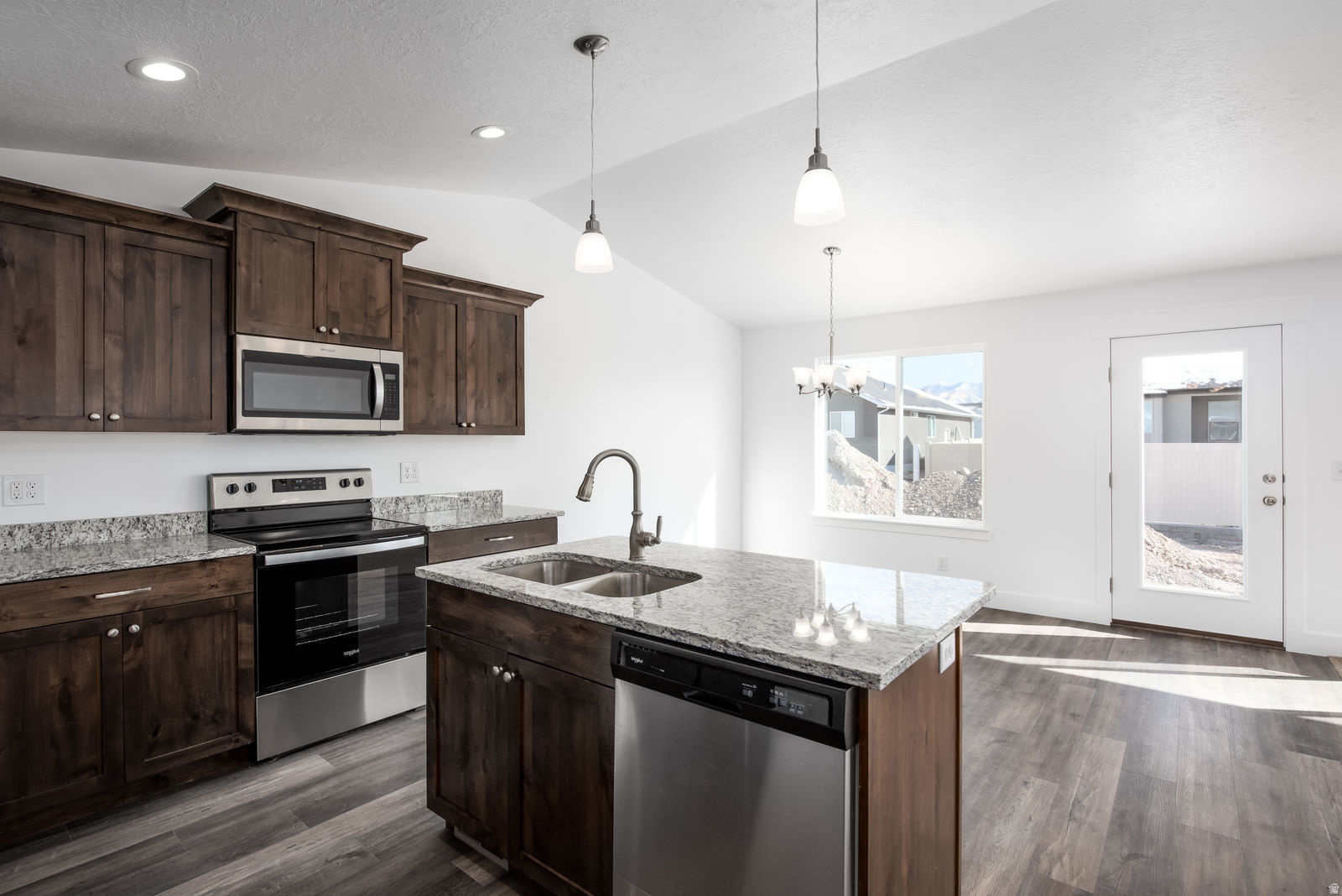 SPRINGFIELD ESTATES - Residential