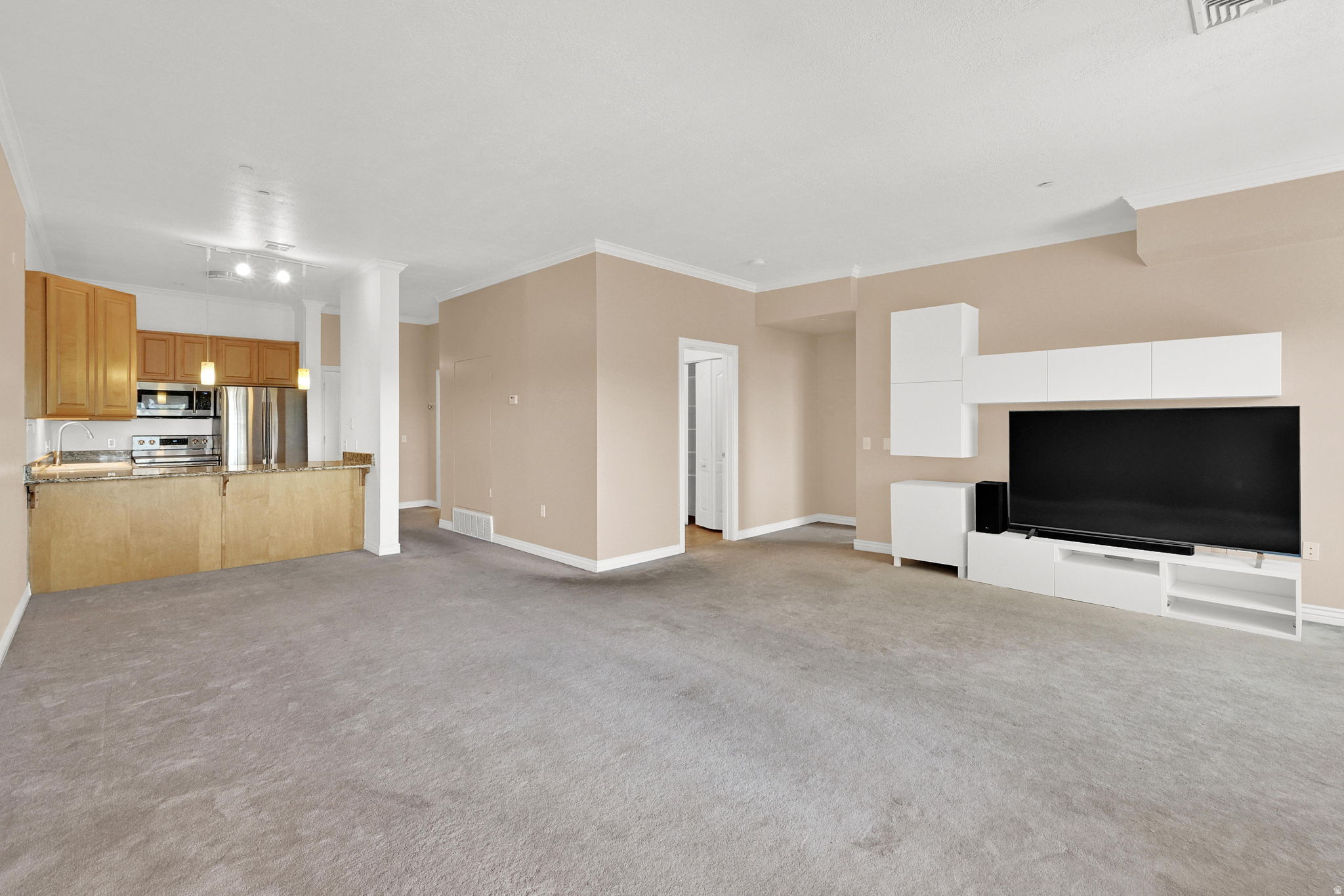 838 CONDOS - Residential