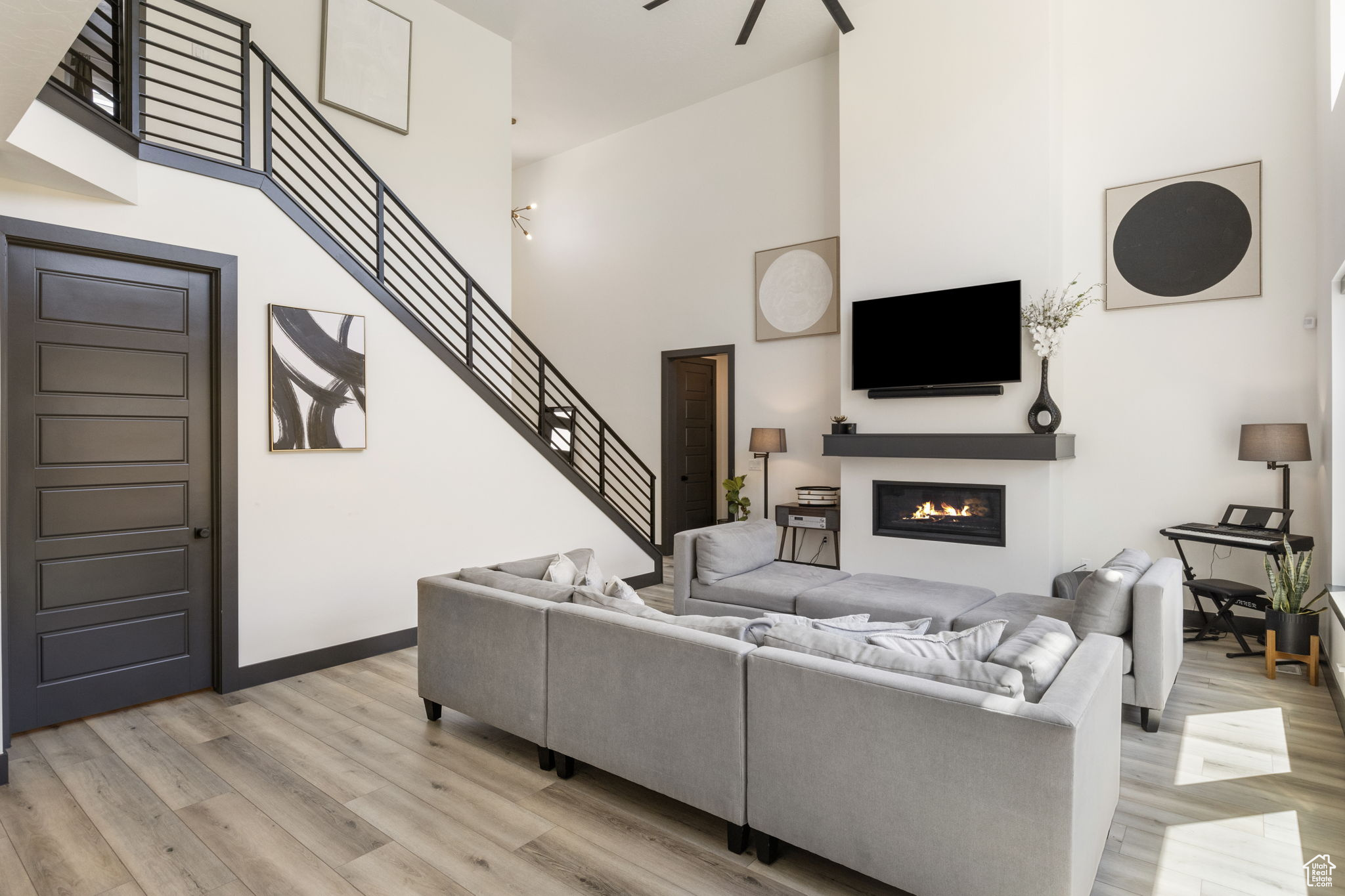 Saratoga Springs, Utah 84045, United States, 5 Bedrooms Bedrooms, ,3 BathroomsBathrooms,Residential,Active,123641