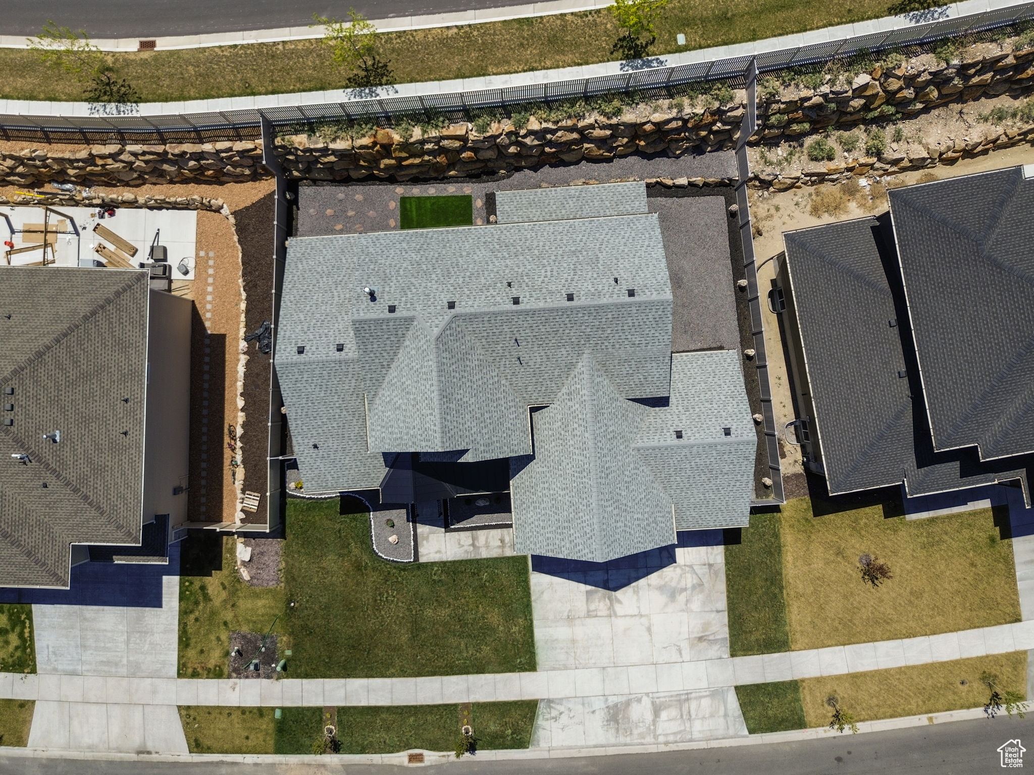 Saratoga Springs, Utah 84045, United States, 5 Bedrooms Bedrooms, ,3 BathroomsBathrooms,Residential,Active,123641