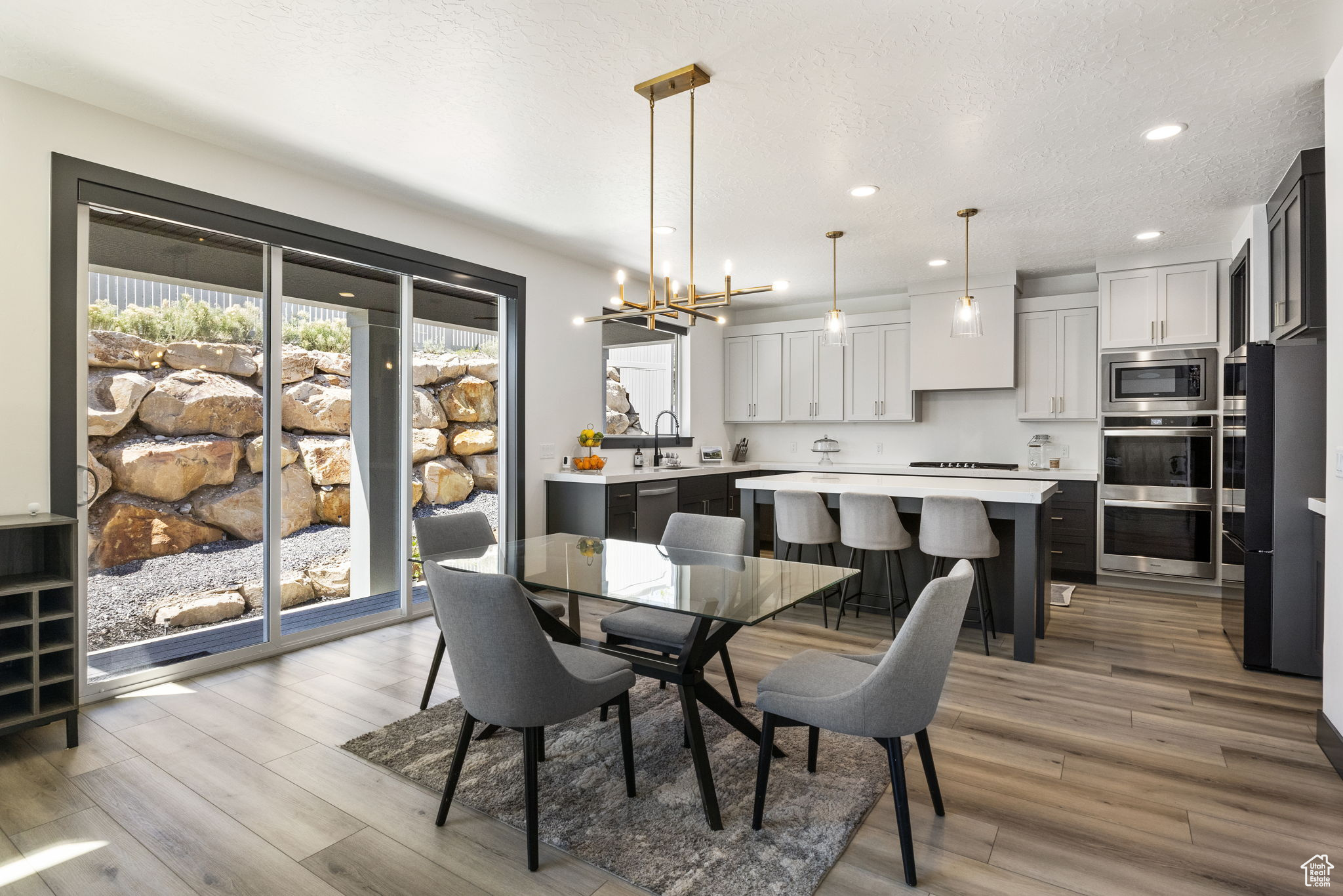 Saratoga Springs, Utah 84045, United States, 5 Bedrooms Bedrooms, ,3 BathroomsBathrooms,Residential,Active,123641