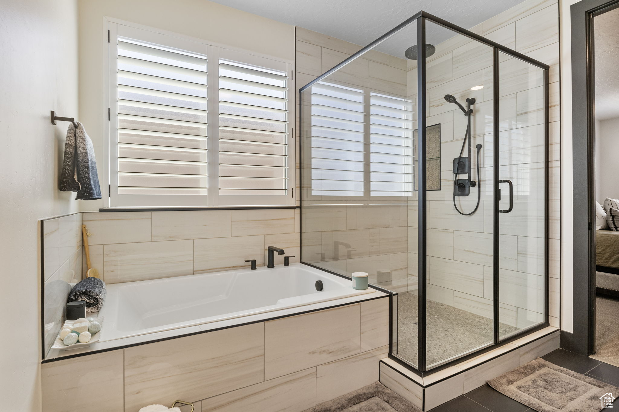 Saratoga Springs, Utah 84045, United States, 5 Bedrooms Bedrooms, ,3 BathroomsBathrooms,Residential,Active,123641