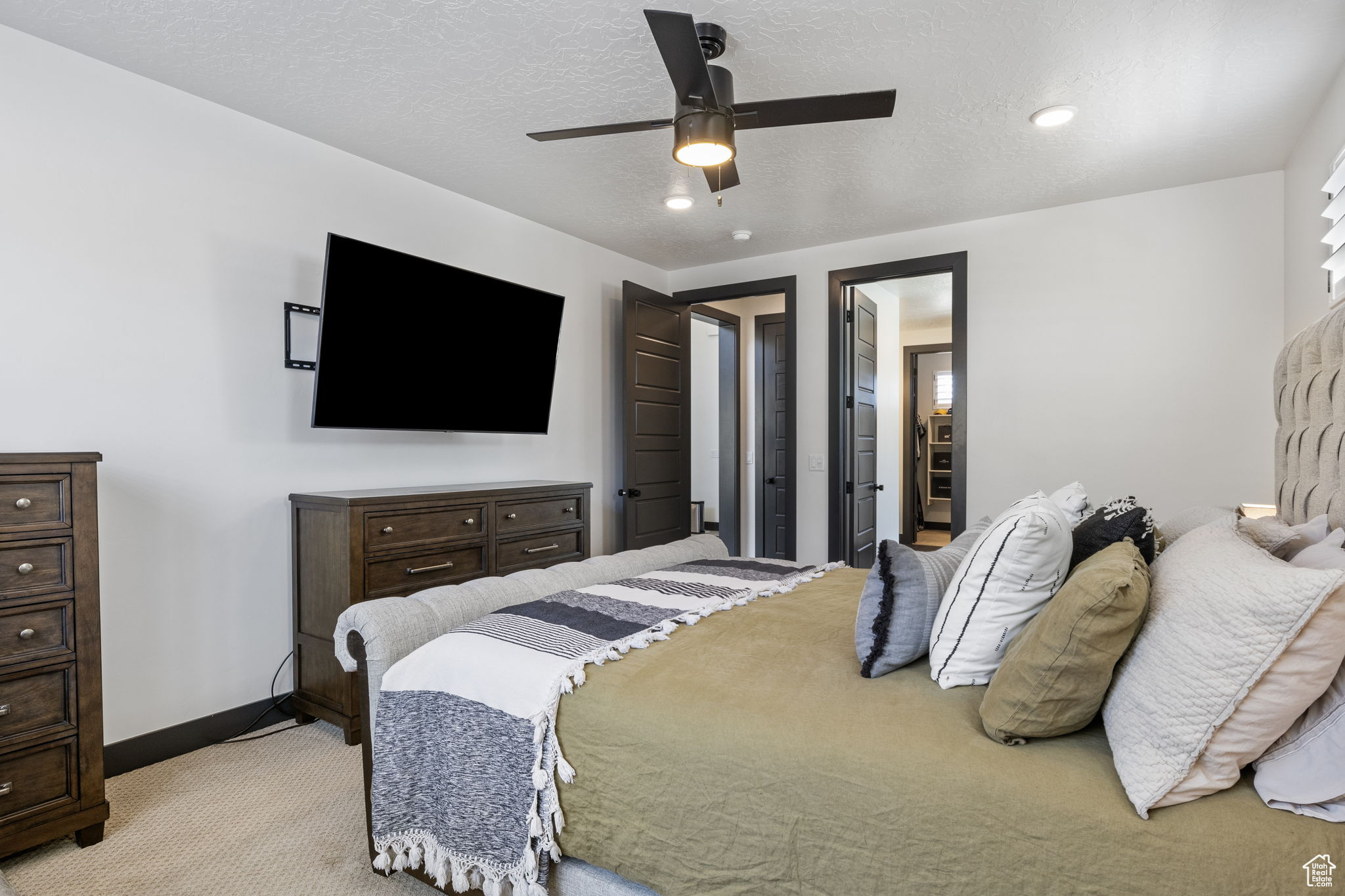 Saratoga Springs, Utah 84045, United States, 5 Bedrooms Bedrooms, ,3 BathroomsBathrooms,Residential,Active,123641