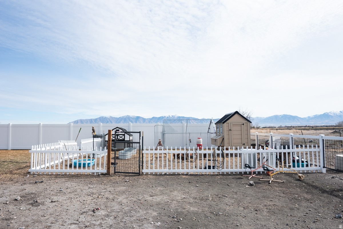 WILLOW FIELDS - Residential