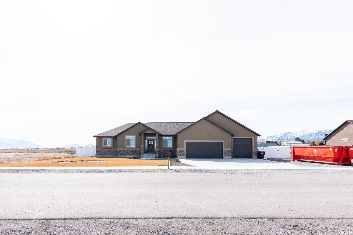 WILLOW FIELDS - Residential