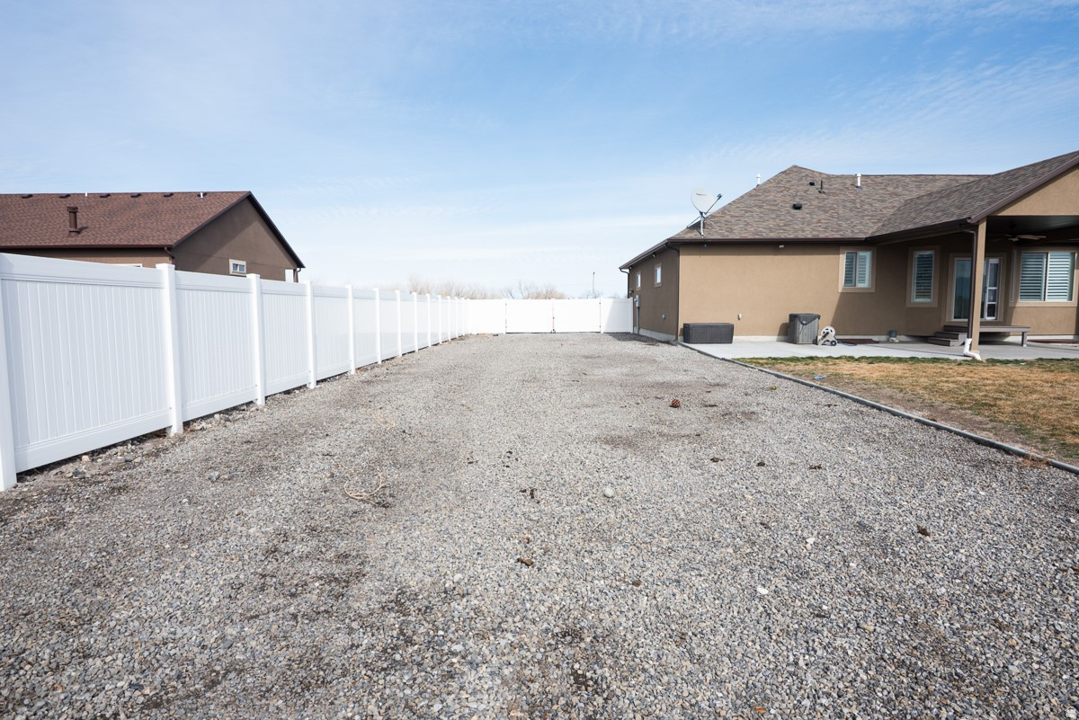 WILLOW FIELDS - Residential