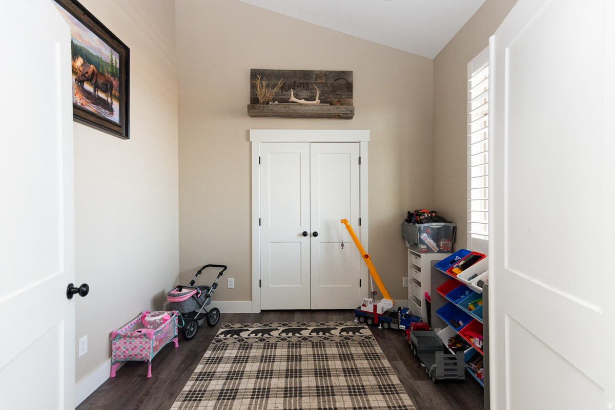 WILLOW FIELDS - Residential