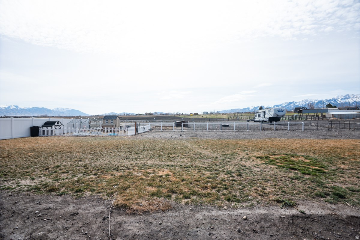 WILLOW FIELDS - Residential