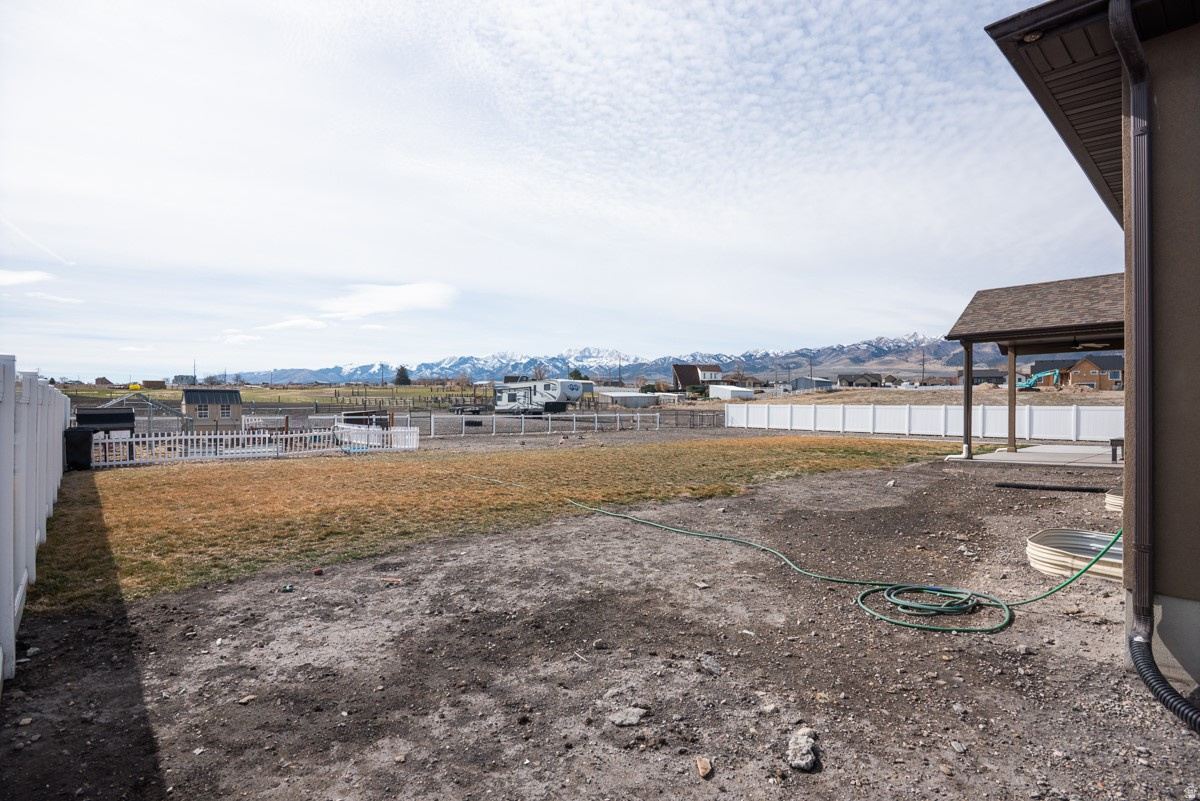 WILLOW FIELDS - Residential