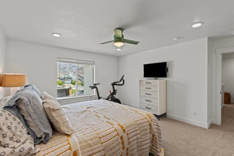 Tiny photo for 702 E 675 S, Hyrum, UT 84319 (MLS # 2170367)