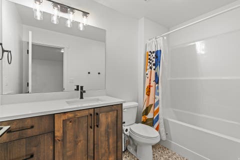 Tiny photo for 702 E 675 S, Hyrum, UT 84319 (MLS # 2170367)