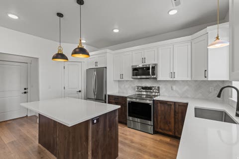 Tiny photo for 702 E 675 S, Hyrum, UT 84319 (MLS # 2170367)