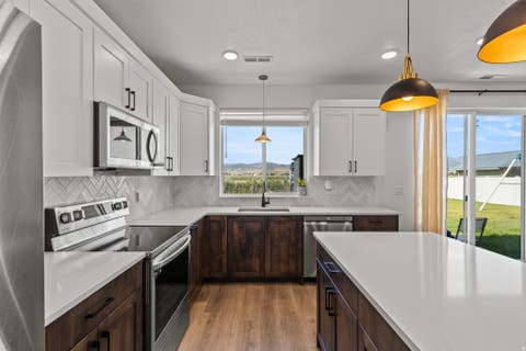 Tiny photo for 702 E 675 S, Hyrum, UT 84319 (MLS # 2170367)