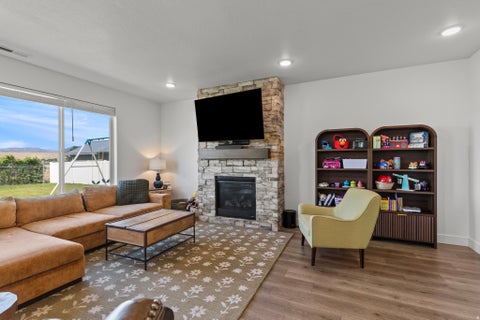Tiny photo for 702 E 675 S, Hyrum, UT 84319 (MLS # 2170367)