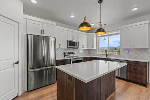 Tiny photo for 702 E 675 S, Hyrum, UT 84319 (MLS # 2170367)