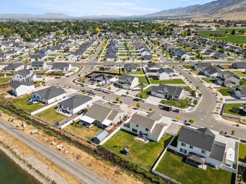 Tiny photo for 702 E 675 S, Hyrum, UT 84319 (MLS # 2170367)