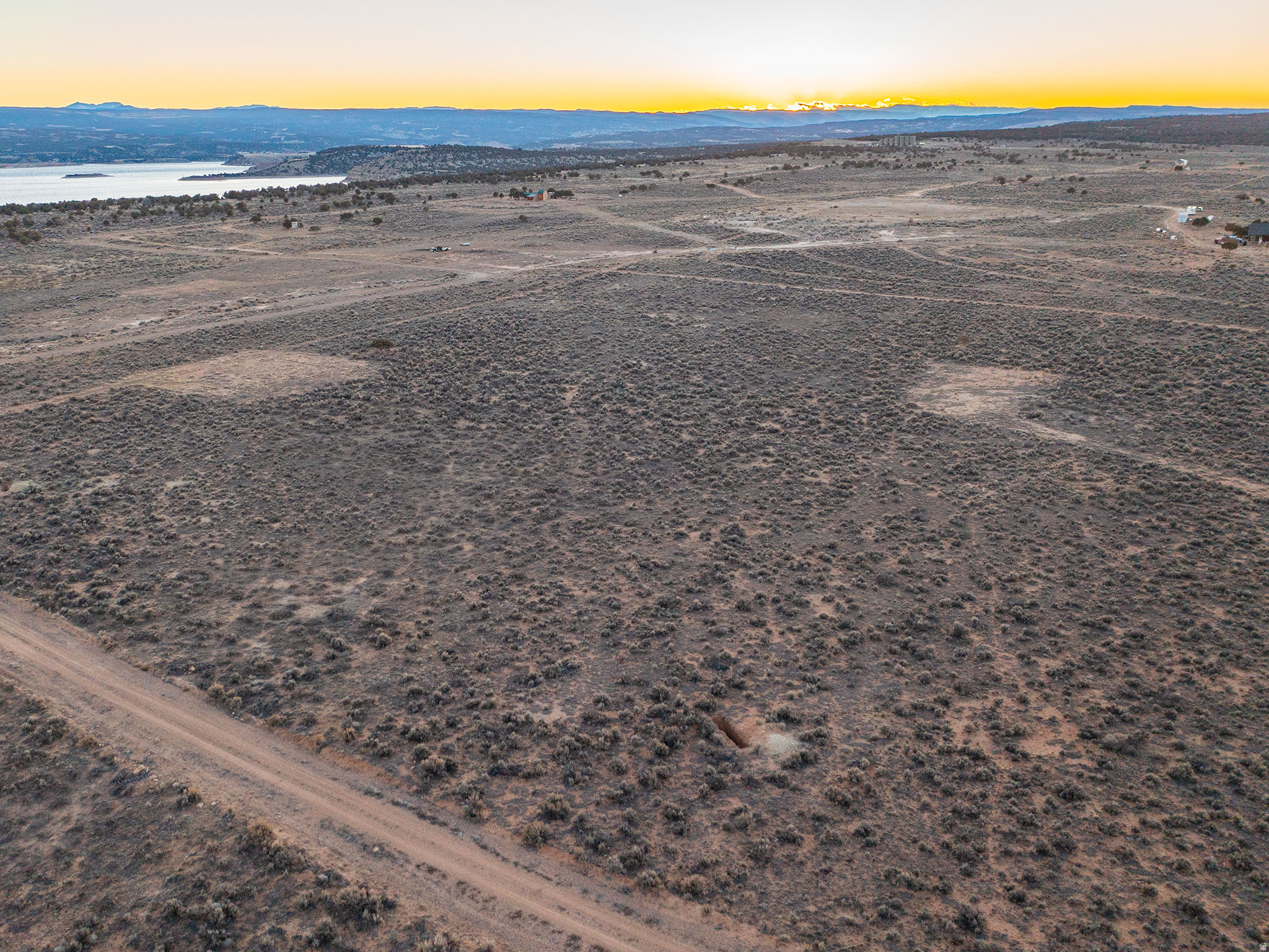 STARVIEW RANCHES - Land