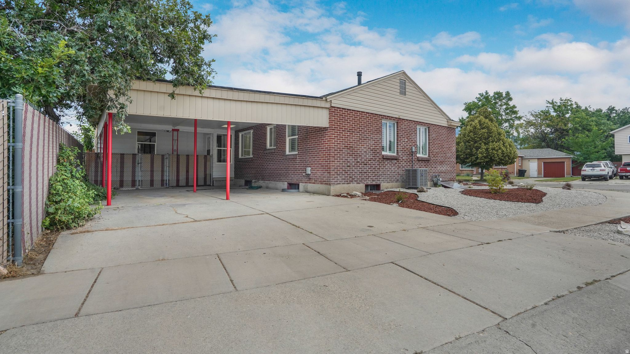 MURRAY HEIGHTS EAST - Residential