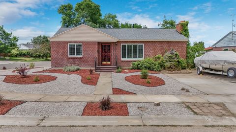 Photo of 361 E MCMILLAN LN, Murray, UT 84107 (MLS # 2140287)